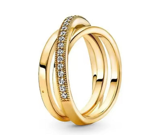 anillo p dorado cruzado