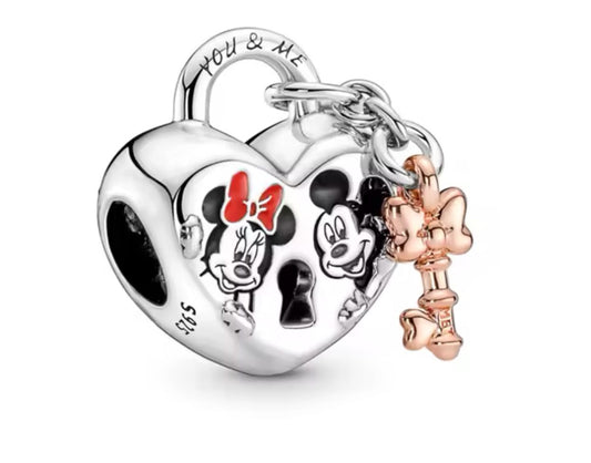 charm p corazon mickey y minnie candado