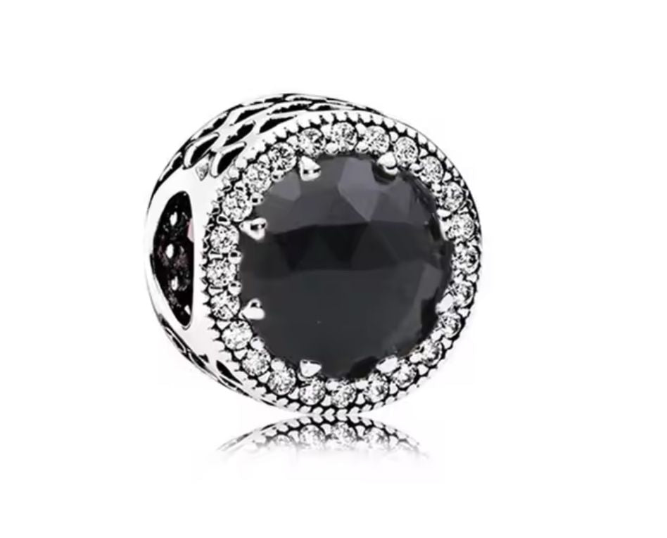 charm p cristal negro
